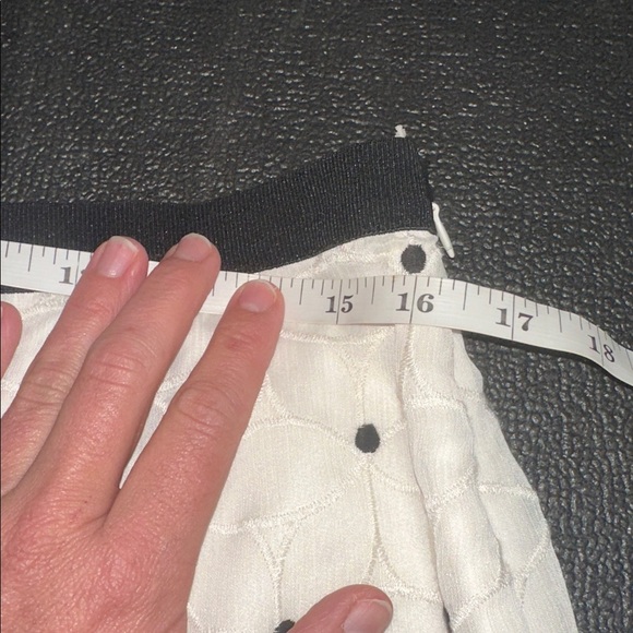 Ann Taylor Cream and Black Patterned A-Line Skirt size 10 - Picture 6 of 8